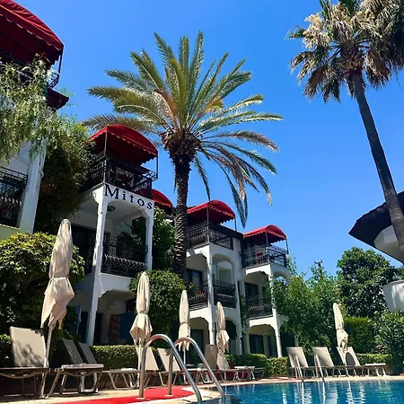 Aparthotel Mitos 3*