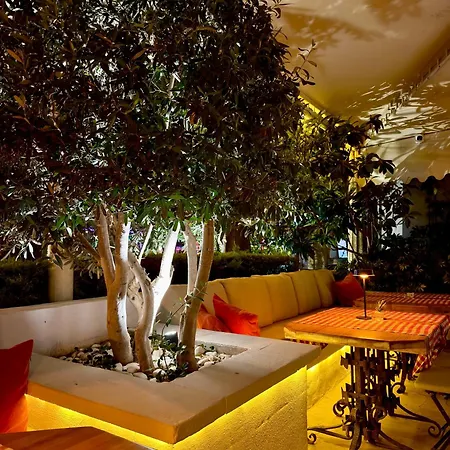 Aparthotel Mitos 3*